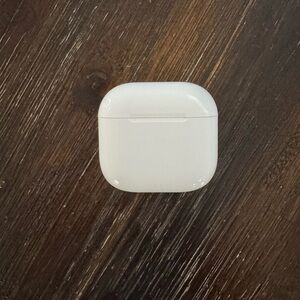 White Wireless Earbuds & Case